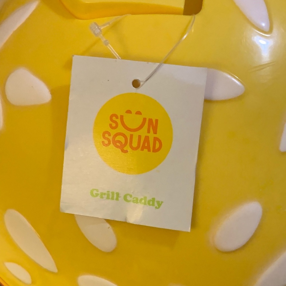 NWT Fun and Adorable Sun Squad Hamburger Grill Caddy Yellow Durable Plastic - Picture 5 of 12